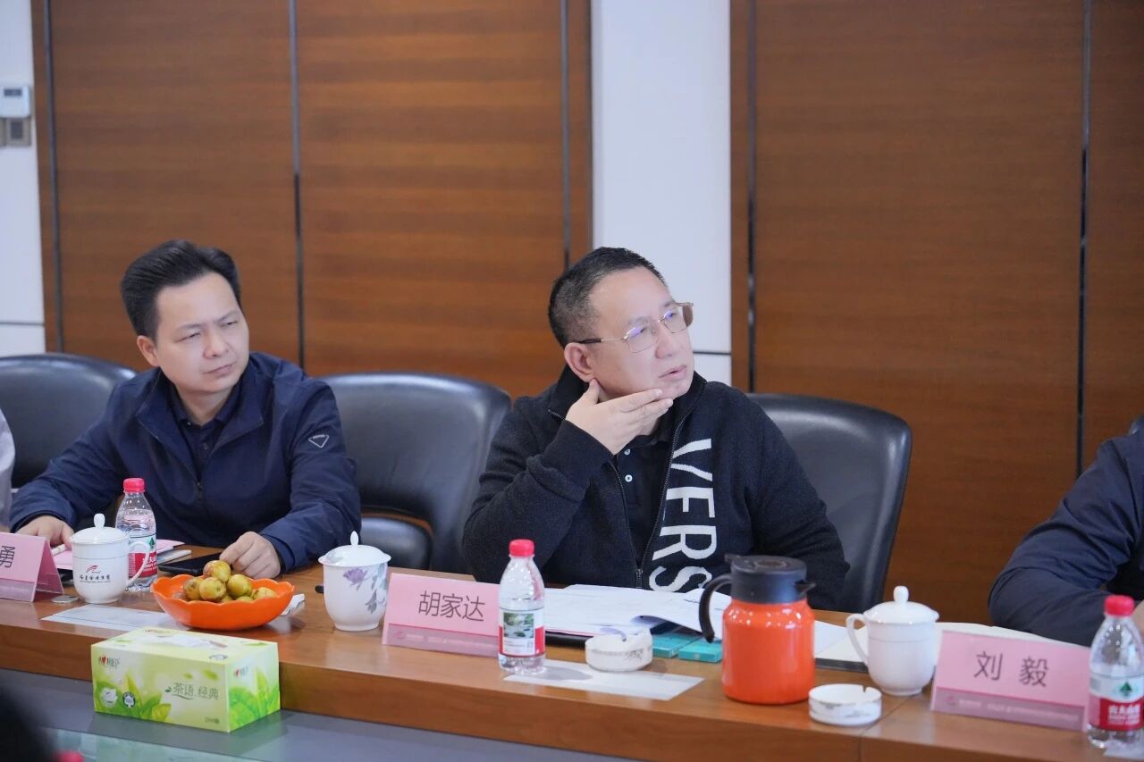 The review meeting for the special atlas "Selection and Installation of Inherent Safety Solid State OPzV Battery for Building Products" was successfully held at Ritar in Hengyang for the review of the drawings The review meeting for the special atlas "Selection and Installation of Inherent Safety Solid State OPzV Battery for Building Products" was successfully held at Ritar in Hengyang for the review of the drawings