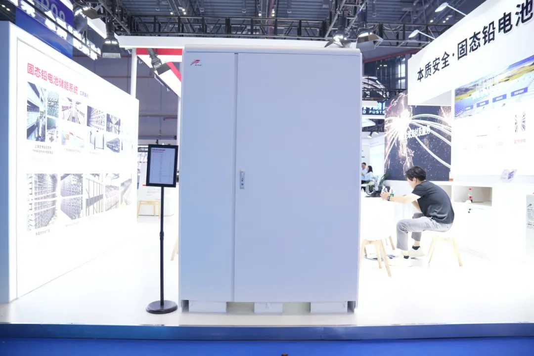 Intrinsic Safety | RuiNeng 40 Solid State OPzV Battery Energy Storage Cabinet Honor Debuts at EESA Energy Storage Exhibition