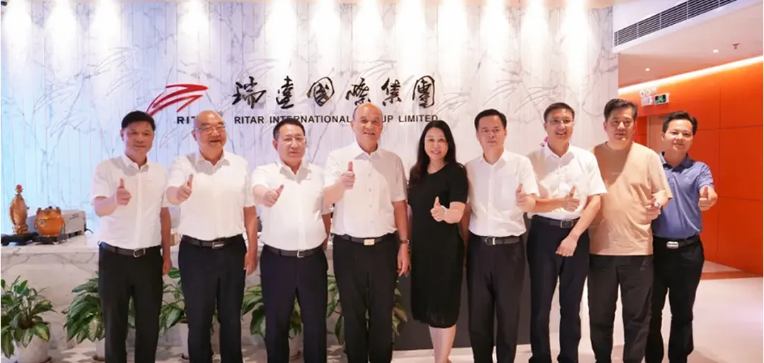 Integrating innovation, 'storage' sees the future | Liu Yuegao and his delegation from Hengyang Municipal Party Committee visited Ritar Group for exchange and discussion