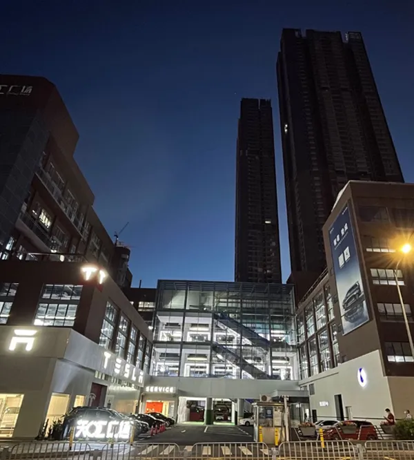 Luohu Zhihui Plaza 30kW/168kWh Source-Grid-Load-Storage Project